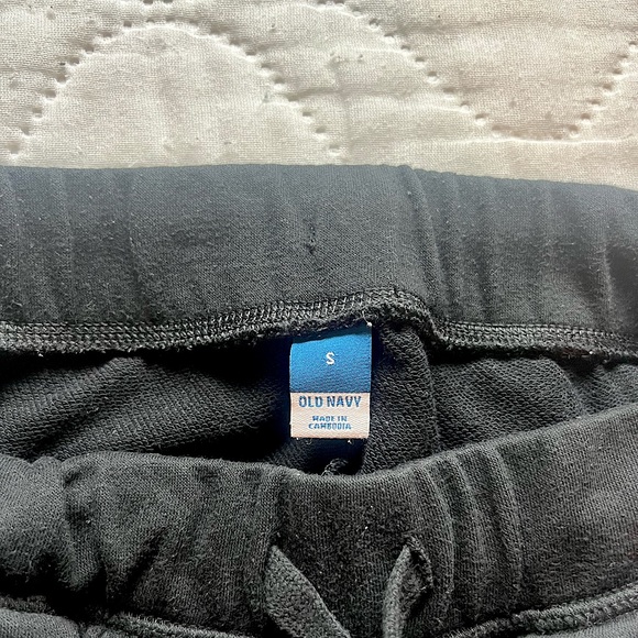 Old Navy Black Shorts - Picture 4 of 4